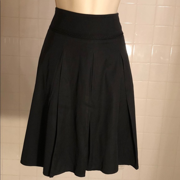 WHITE HOUSE BLACK MARKET SKIRT SZ 0 - Picture 1 of 5